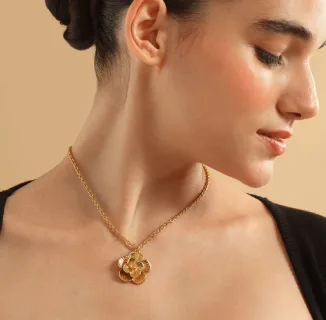 Women’s Pendant & Chains