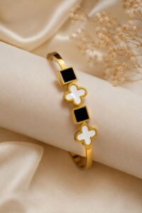 Black & White Clover Bracelet