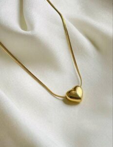 The Extra Charms Golden Heart Chain Pendant